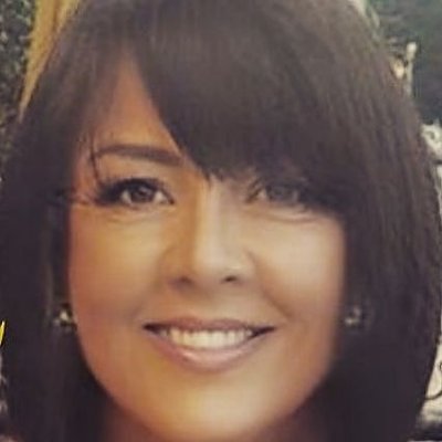 Profile Picture of Lisa Holbrook (@lisaholly1968) on Twitter