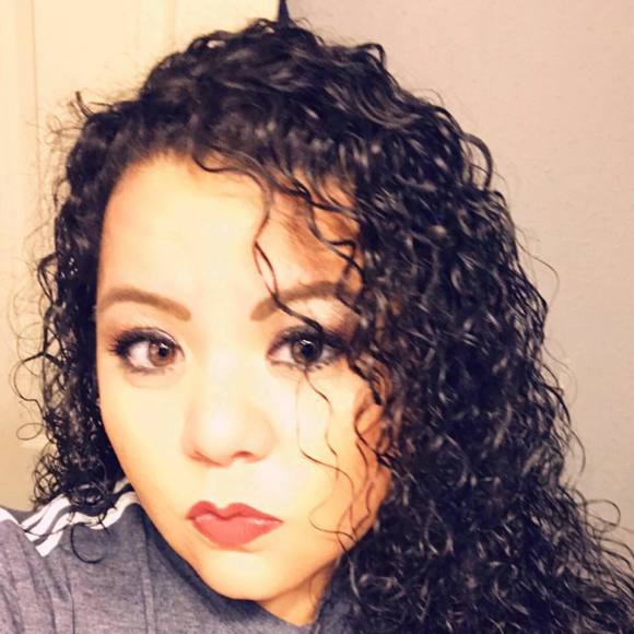 Profile Picture of Michelle Siefert (@michelle123241) on Poshmark
