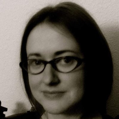 Profile Picture of Emily Craven (@artifactsofme) on Twitter