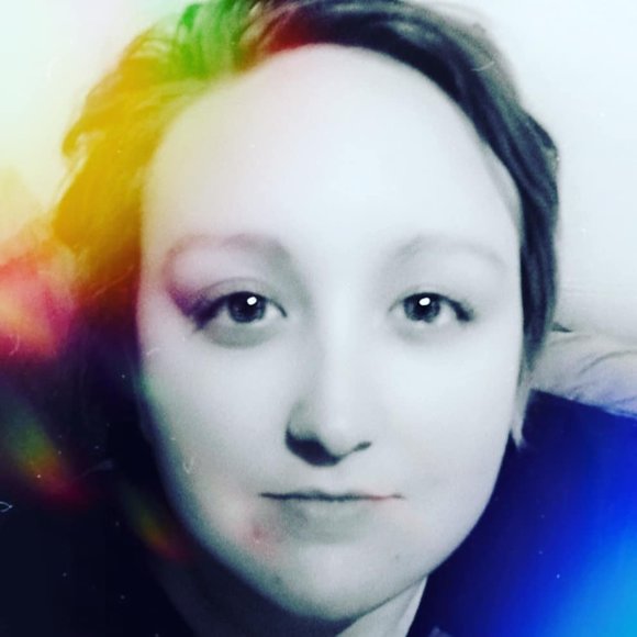 Profile Picture of Alicia Summerhill (@asummerhill) on Poshmark