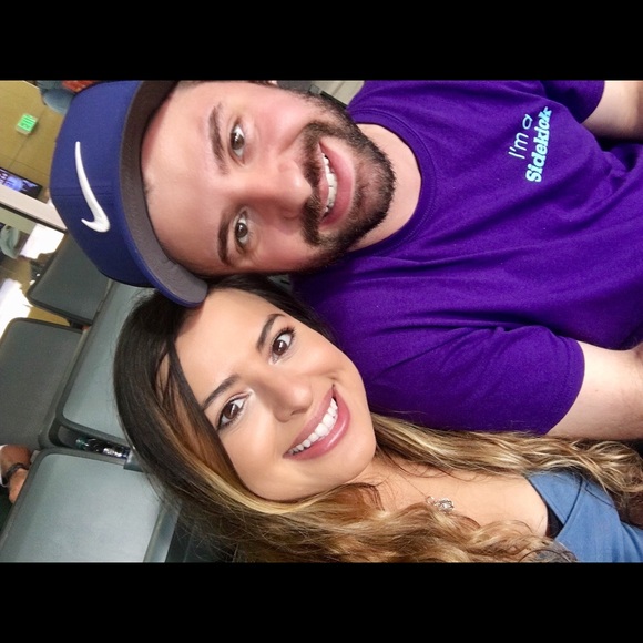 Profile Picture of Astrid Acevedo (@astrid1121) on Poshmark