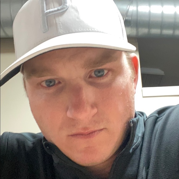 Profile Picture of Joe Gothmann (@jgothmann) on Poshmark