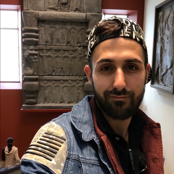 Profile Picture of Zac Crosta (@zcrosta) on Poshmark