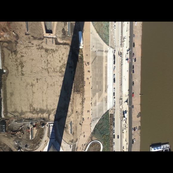 Profile Picture of Chris Eichar (@cweichar) on Poshmark