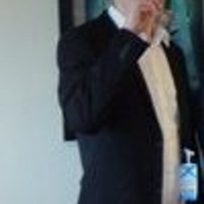 Profile Picture of Warren (@warren_roberts) on Twitter