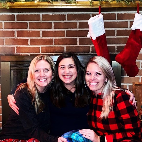 Profile Picture of Heather Raybold (@hraybold618) on Poshmark