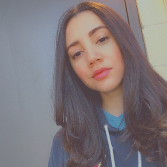 Profile Picture of Lorena Mena (@lorenmenac) on Poshmark