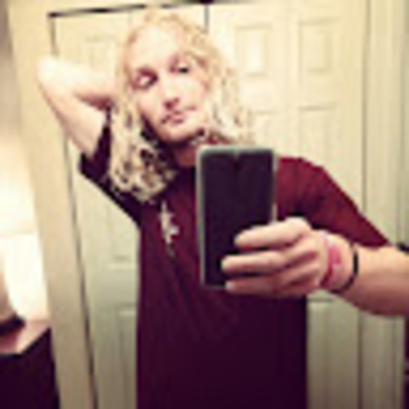 Profile Picture of David Mcvicar (@davidmcvicar) on Poshmark