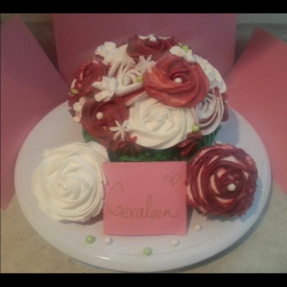 Profile Picture of Geraleen Rivera (@geraleen1) on Poshmark