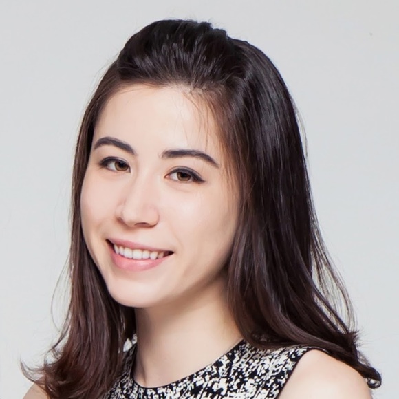 Profile Picture of Isabelle Richardson (@bewbling) on Poshmark