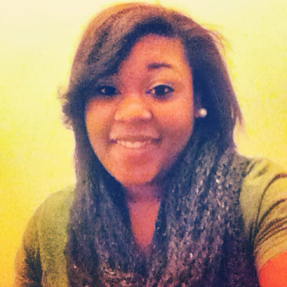 Profile Picture of Alyssa Kearny (@alyssa_94) on Poshmark