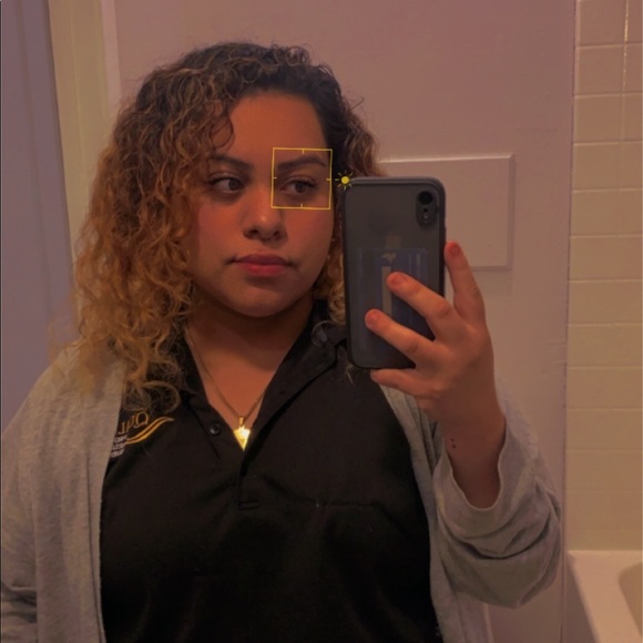 Profile Picture of Zelenet Martinez (@zelxmtz1) on Poshmark