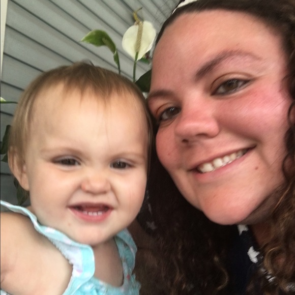Profile Picture of Kayla Kusterman (@kaykus87) on Poshmark