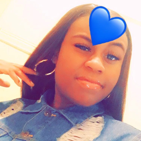 Profile Picture of Serenity Williams (@serenity_101573) on Poshmark