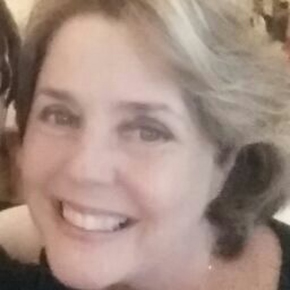 Profile Picture of Jo lyn Clifton (@mail4me) on Poshmark
