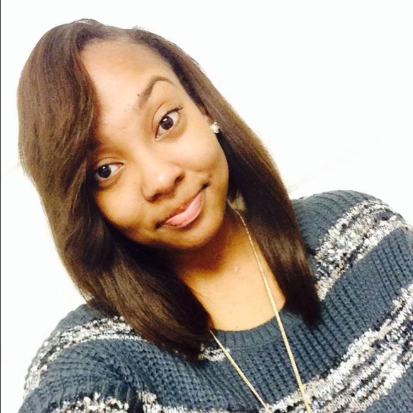 Shannon Tapper - Poshmark Profile Picture of Shannon Tapper (@stapper) on Poshmark