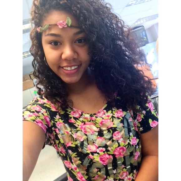 Profile Picture of Aisianna Cosby (@aisianna_) on Poshmark