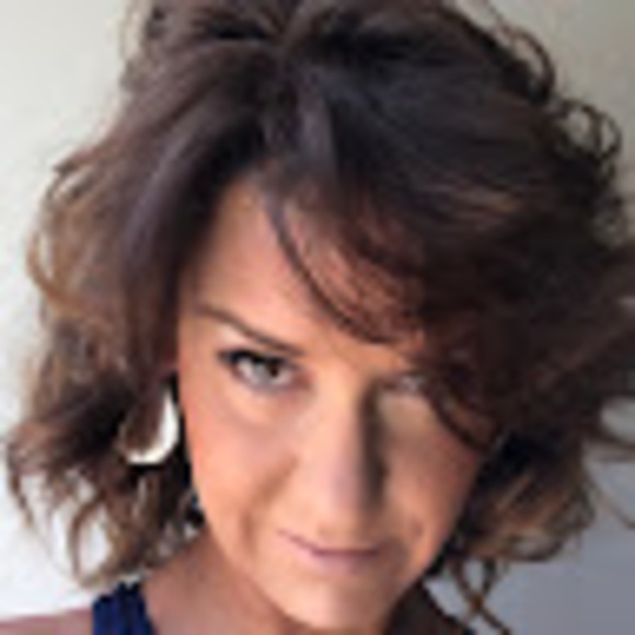 Profile Picture of Carlene Griffis (@cgriffis1231) on Poshmark