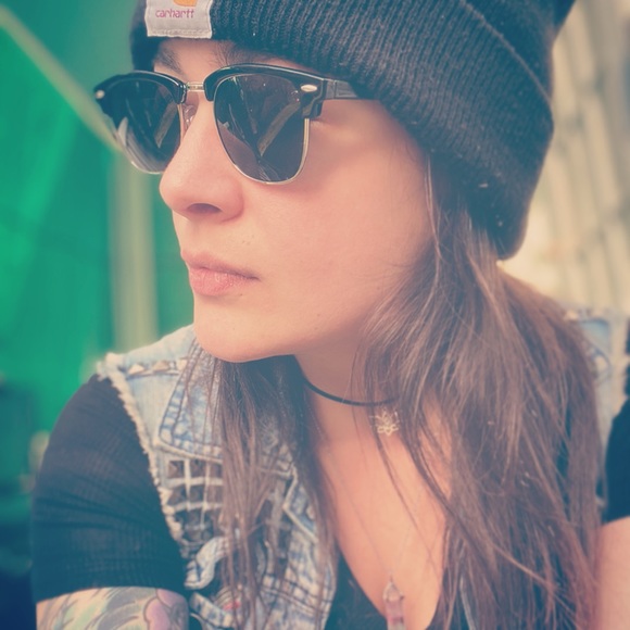 Profile Picture of Beverly Hogan (@jeverlybean) on Poshmark