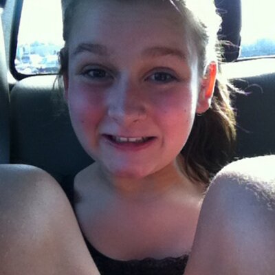 Profile Picture of Lorelei Johnson (@Chechecheer) on Twitter