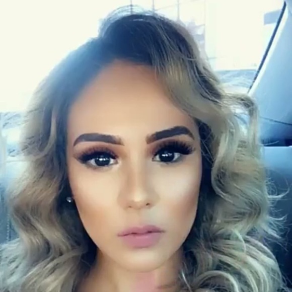 Profile Picture of Yvette Bocanegra (@yvettebocanegra) on Poshmark