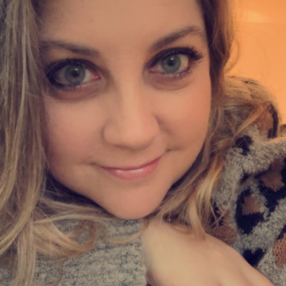 Profile Picture of Stacey Marzan (@slmarzan) on Poshmark