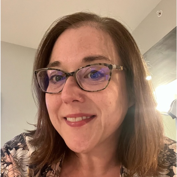 Profile Picture of Crystal Bragg (@thomascrystal58) on Poshmark