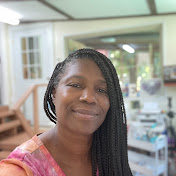 Profile Picture of  Karen McKoy™ (@slappingpaintonpaper) on Youtube