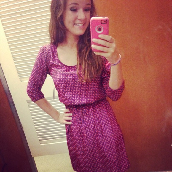 Profile Picture of Emily Cook (@emilyraeanne) on Poshmark