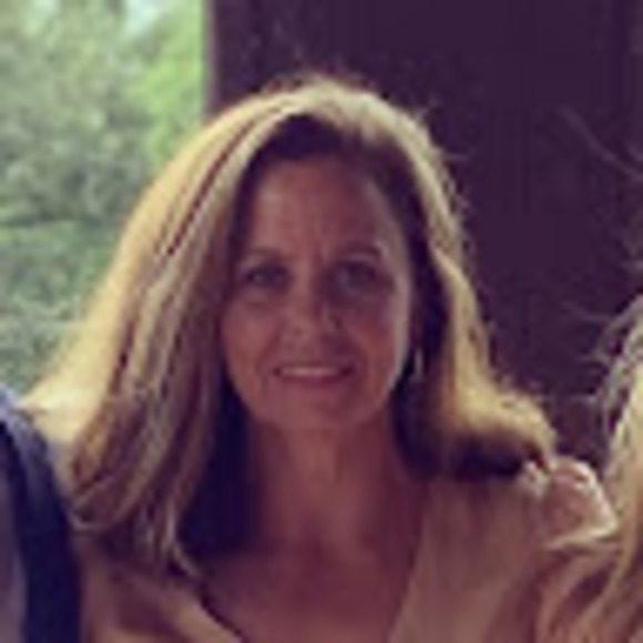 Profile Picture of Reba Crenshaw (@reba_crenshaw) on Poshmark