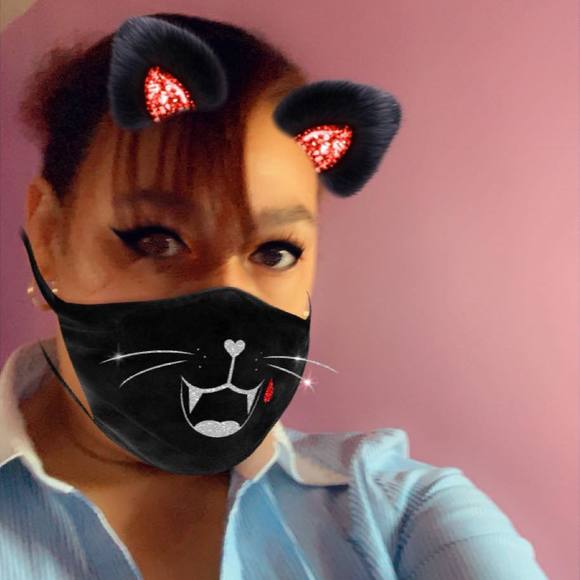 Profile Picture of Jennifer Quintero (@loca689) on Poshmark