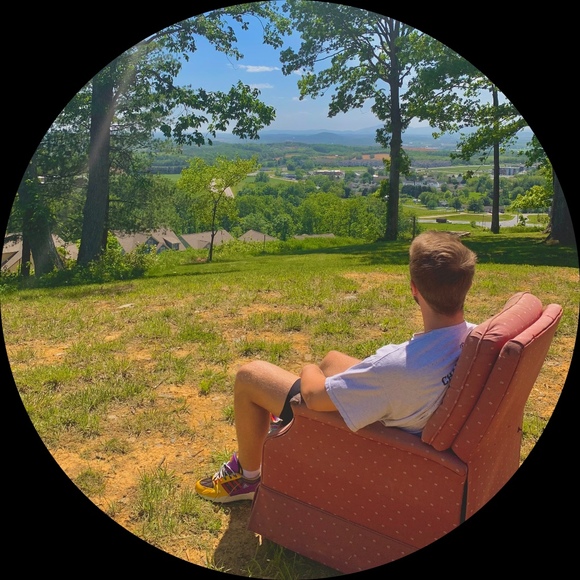 Profile Picture of Connor Graham (@connorngraham) on Poshmark