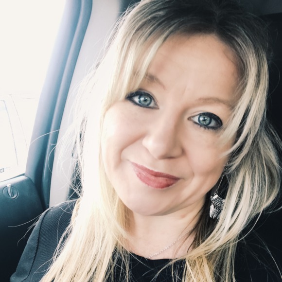 Profile Picture of Casey Corrigan (@loveya32) on Poshmark