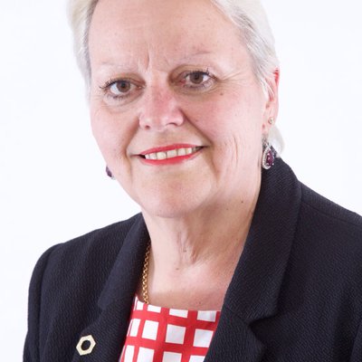 Profile Picture of Shirley Reynolds (@curley543) on Twitter