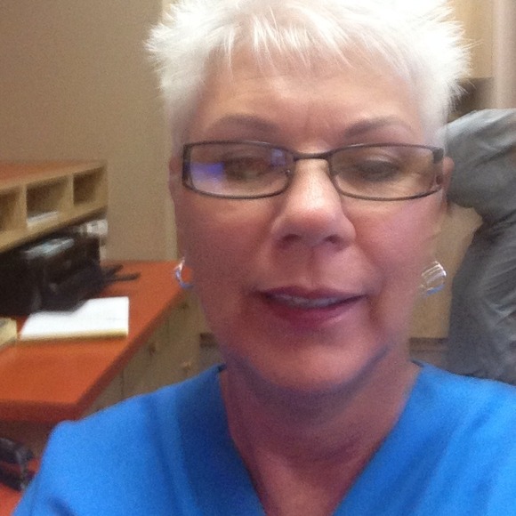 Profile Picture of Jacque Dintelman (@jaxsun) on Poshmark