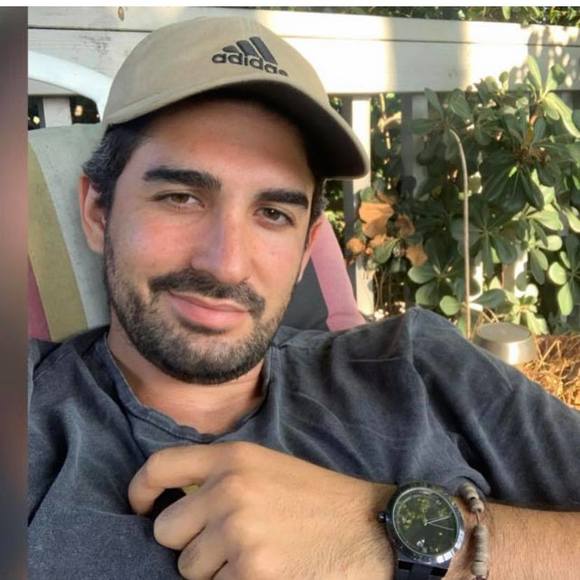 Benjamin Greenwald - Poshmark Profile Picture of Benjamin Greenwald (@benjigreenwald) on Poshmark