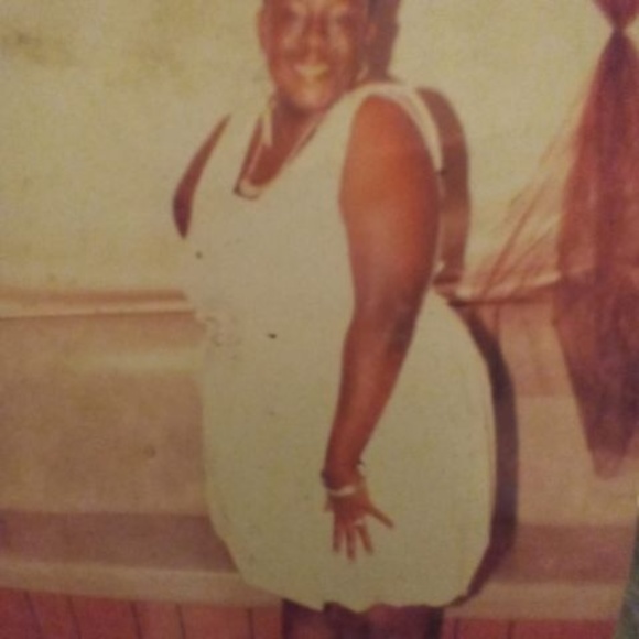 Manikia Jones - Poshmark Profile Picture of Manikia Jones (@manikiajones) on Poshmark