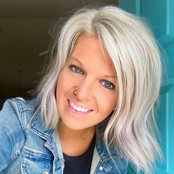 Profile Picture of Caitlin Gunnells (@caitlin63) on Poshmark