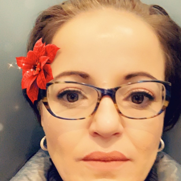 Profile Picture of Ahlam jbara Jbara (@ajbara) on Poshmark