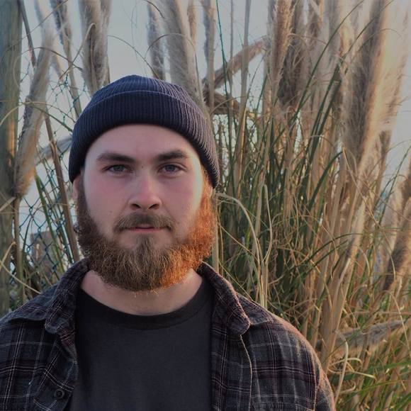 Profile Picture of Grant Gedney (@grant_gedney) on Poshmark