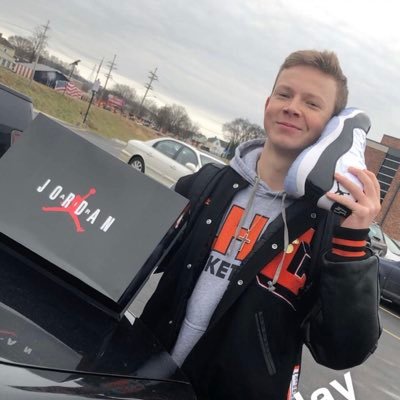 Profile Picture of Mitchell McCool (@Mitch_McCool2) on Twitter