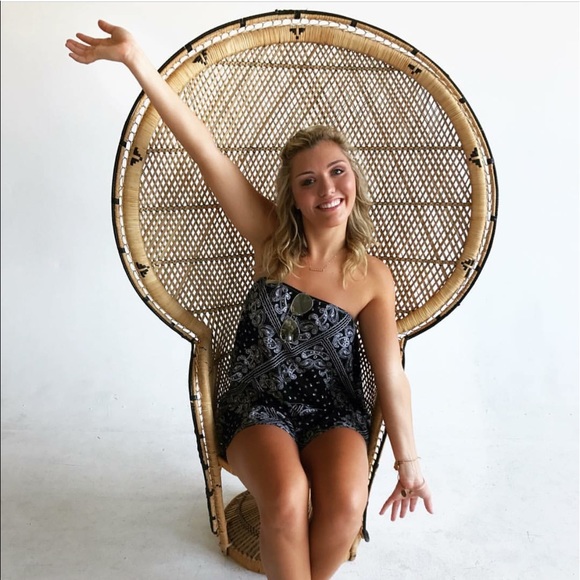 Profile Picture of Christina Frazier (@cfraz12) on Poshmark