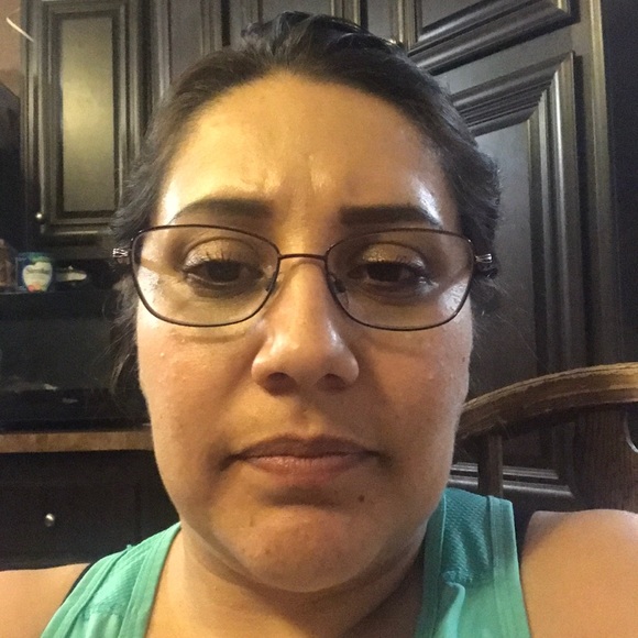 Profile Picture of Claudia Tejeda (@clatejeda31) on Poshmark