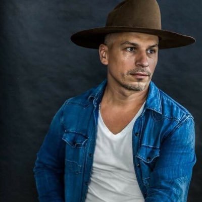 Profile Picture of Daniel Wyland (@WylandDaniel) on Twitter