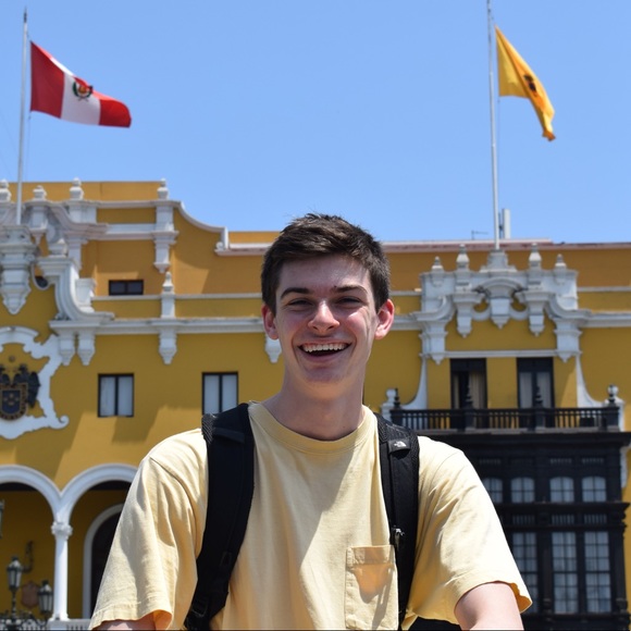 Profile Picture of David Daeschner (@daviddaeschner) on Poshmark