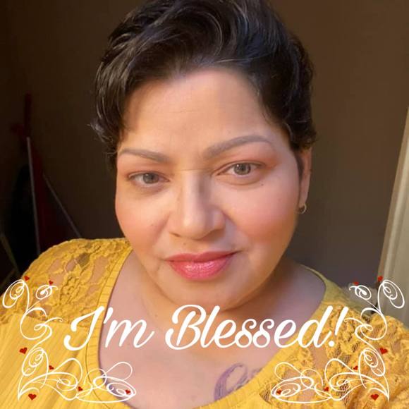 Profile Picture of Jennie Cintron (@aquaunic) on Poshmark