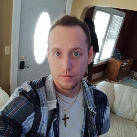 Profile Picture of Michael Relf (@mrelf1993) on Poshmark