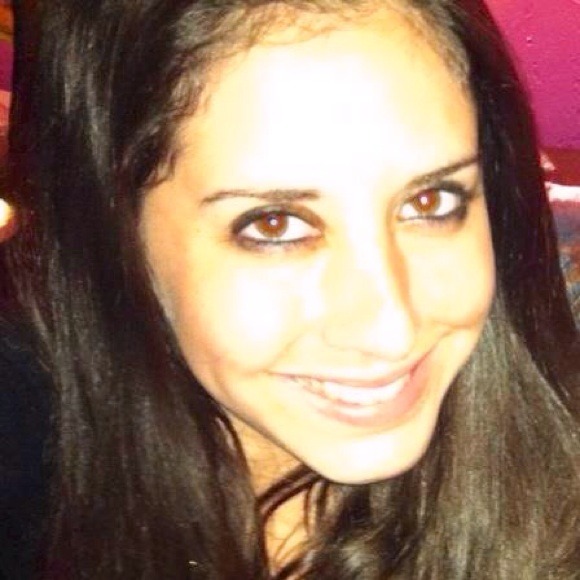 Profile Picture of Carly Abrams (@carly_blair) on Poshmark