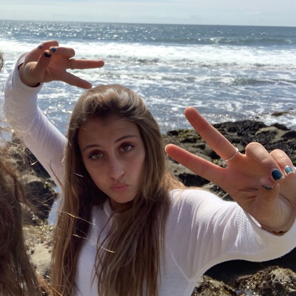Profile Picture of Jenna Houdek (@jennahoudek) on Poshmark
