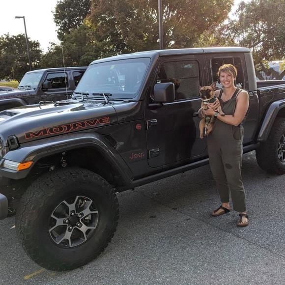 Profile Picture of Jennifer Bugbee (@bugbeejennifer) on Poshmark